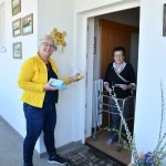 Stützpunktleiterin Anneliese Bräuer mit der 90jährigen Lebenshausbewohnerin Hermine Lieber